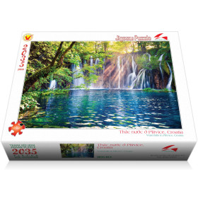 2035-013 WATERFALLS IN PLITVICE, CROATIA